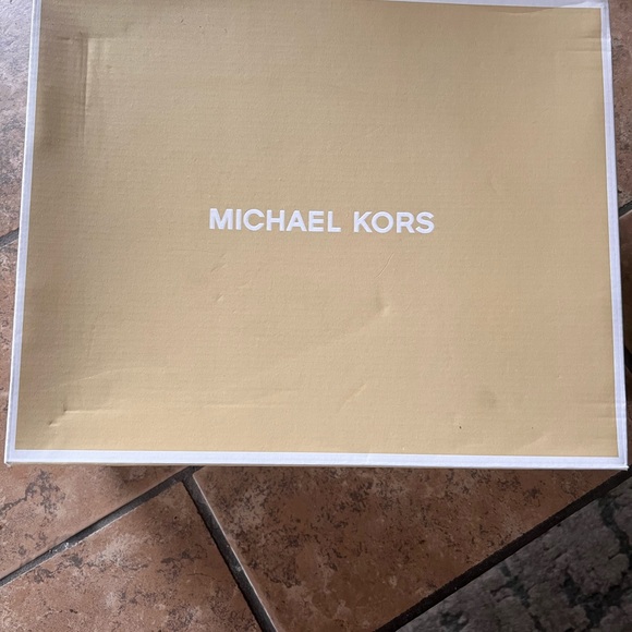 Michael Michael Kors Black/Silver Wilma Logo Trainer NEVER WORN - Picture 9 of 11